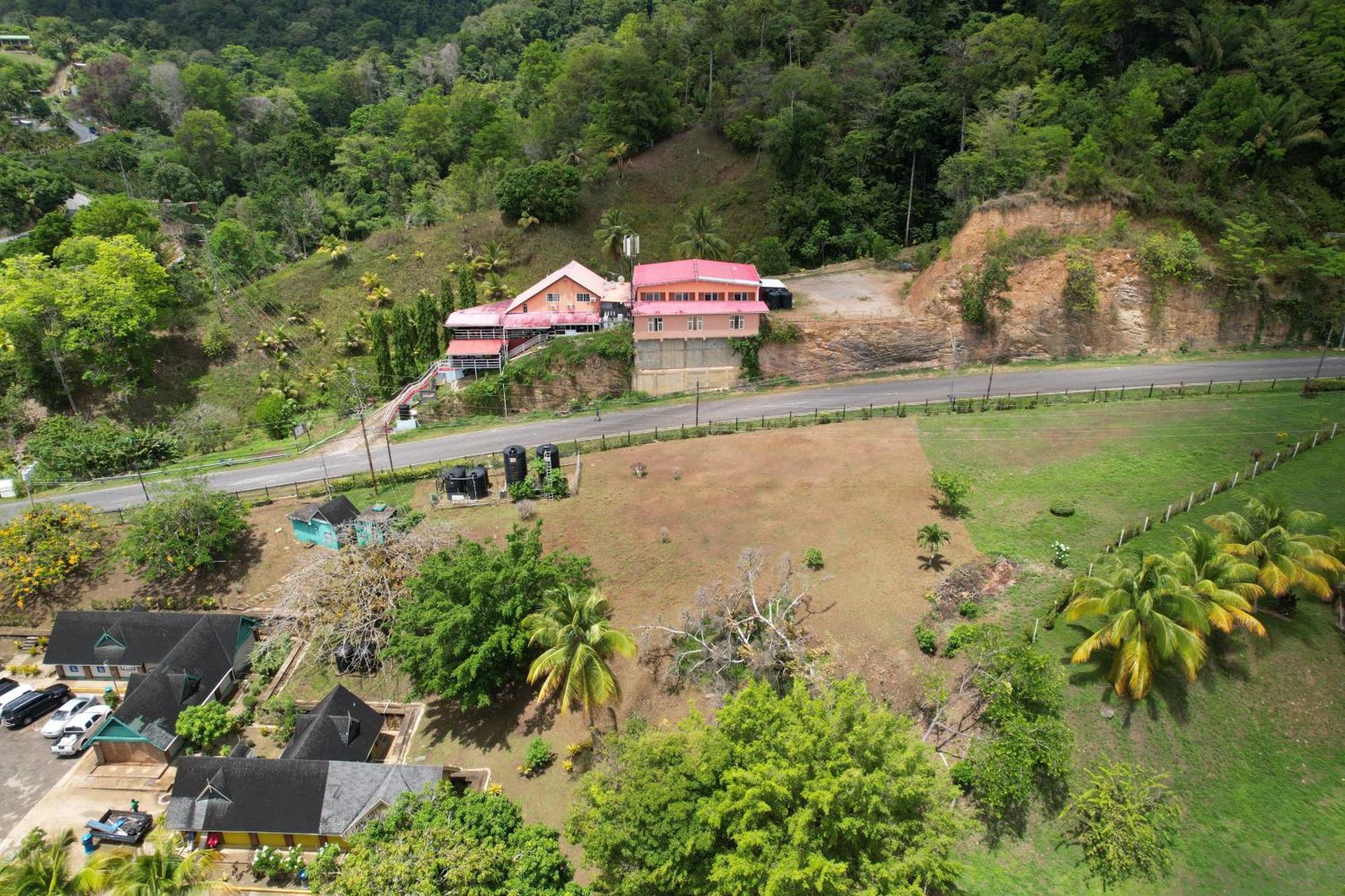 Las Cuevas Beach Lodge Exterior photo